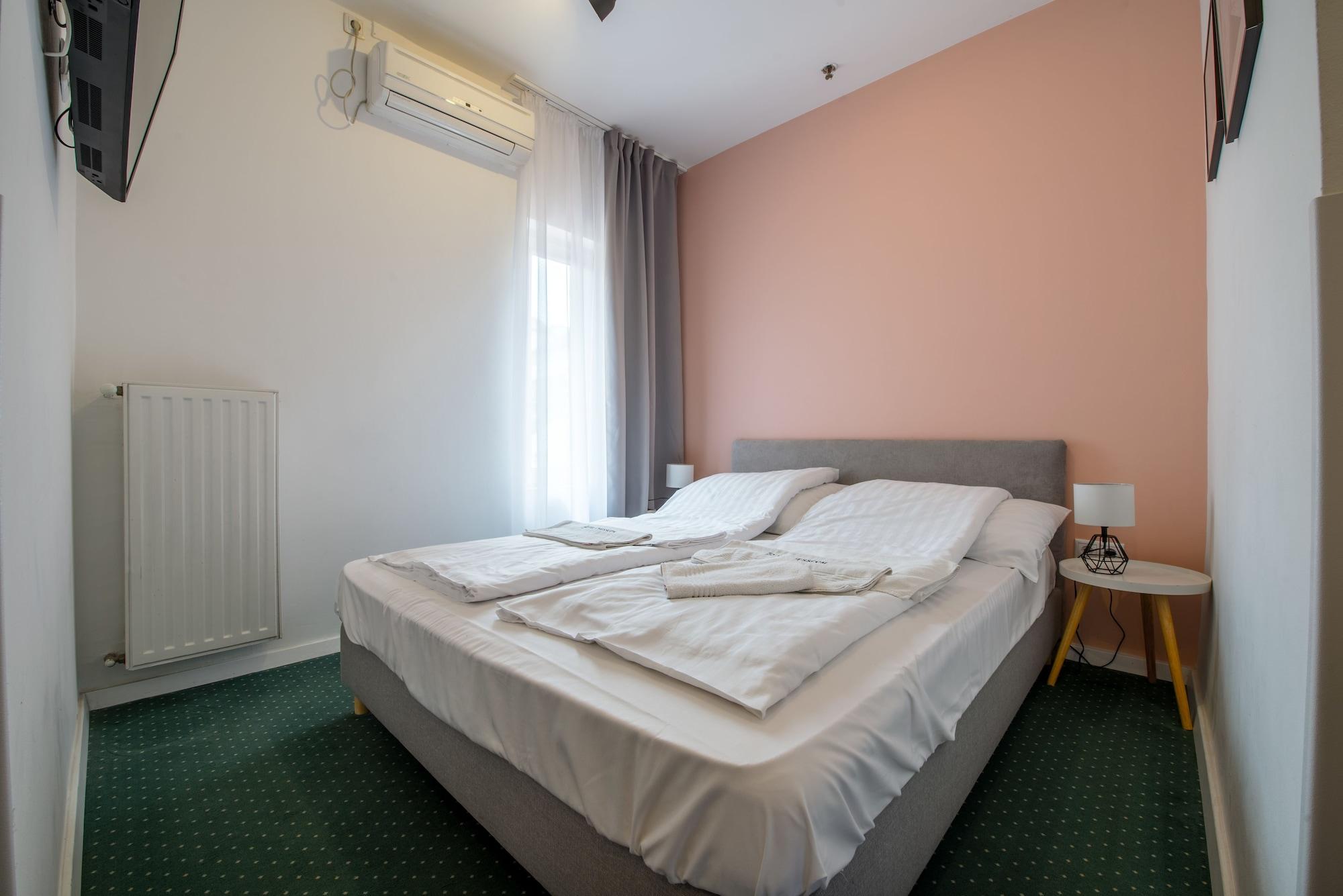 Hotel Chesscom Budapest Ngoại thất bức ảnh